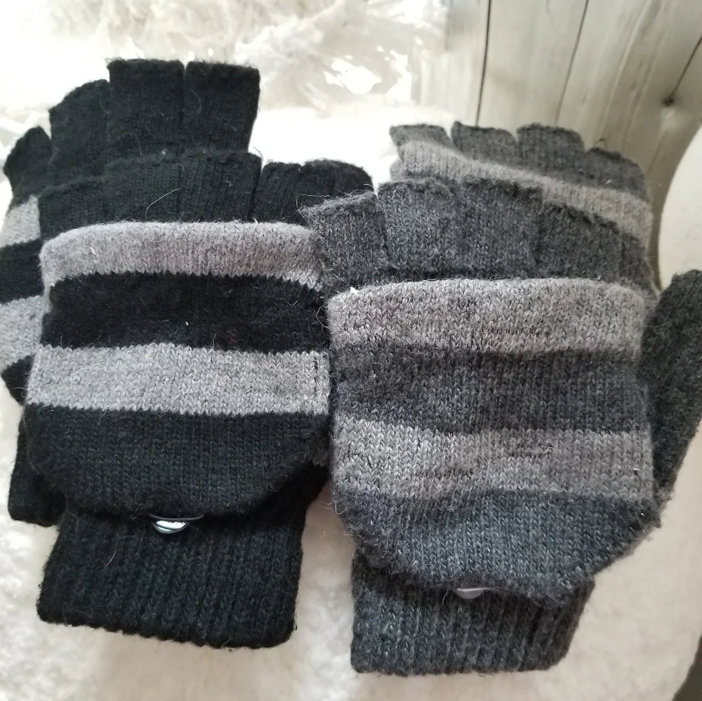 Black or Gray Fingerless Mittens / Gloves